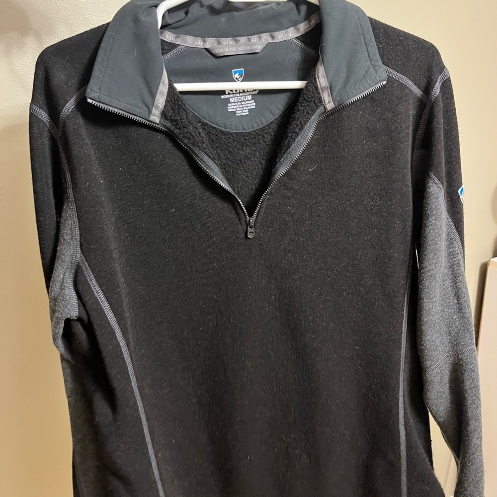 Kuhl Black and Gray Ski midlayer